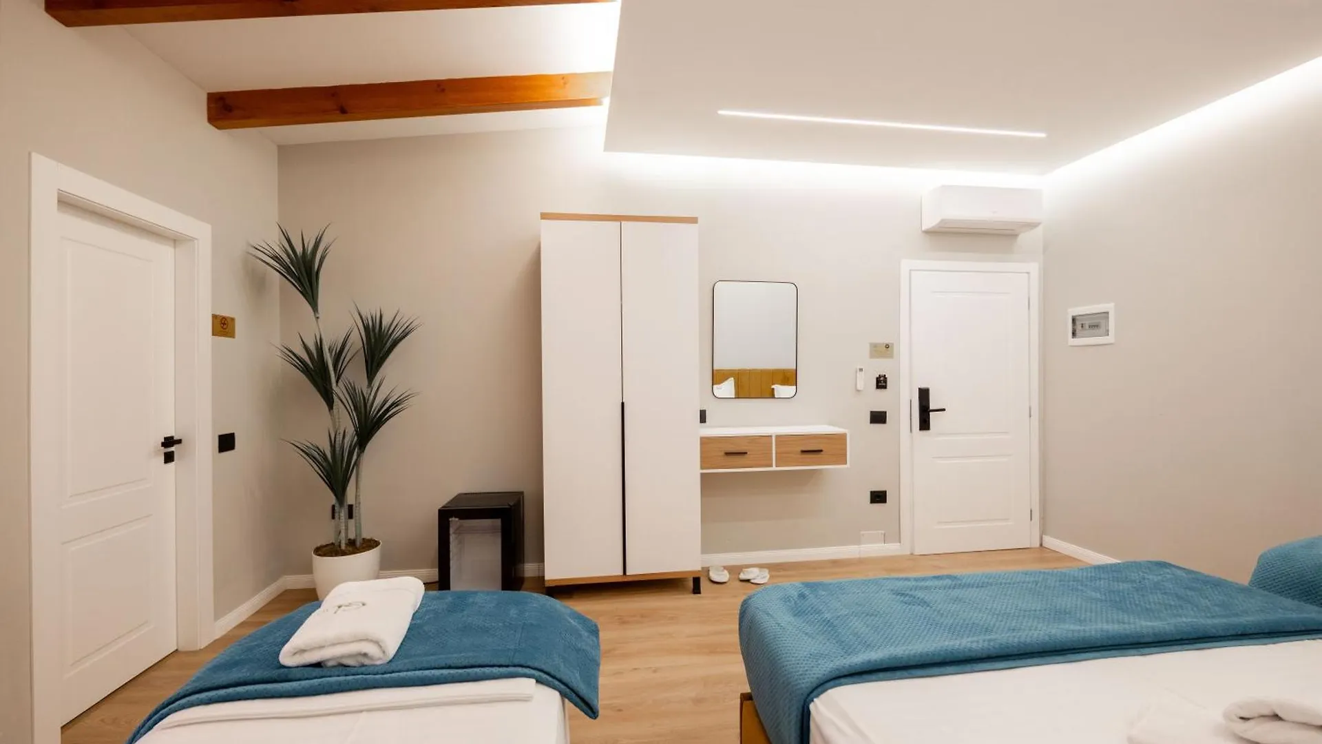 Golemi Lux Hotel 4*, Golem (Tirana) Albanie